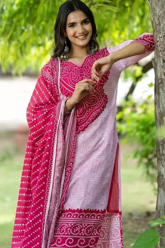 Women Bandhani Printed Regular Pure Cotton Kurta with Trousers & With Dupatta
