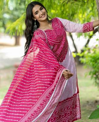 Women Bandhani Printed Regular Pure Cotton Kurta with Trousers & With Dupatta 6