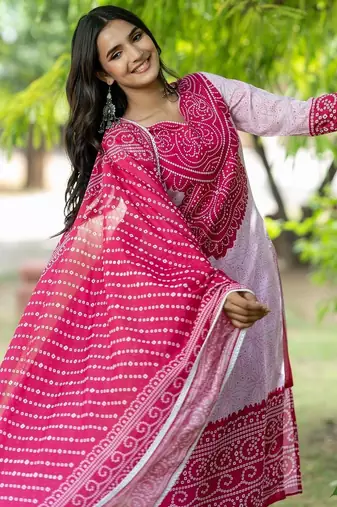 Women Bandhani Printed Regular Pure Cotton Kurta with Trousers & With Dupatta