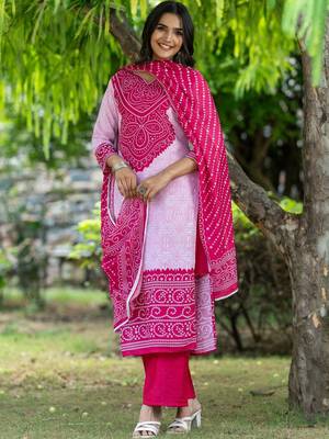 Women Bandhani Printed Regular Pure Cotton Kurta with Trousers & With Dupatta 7
