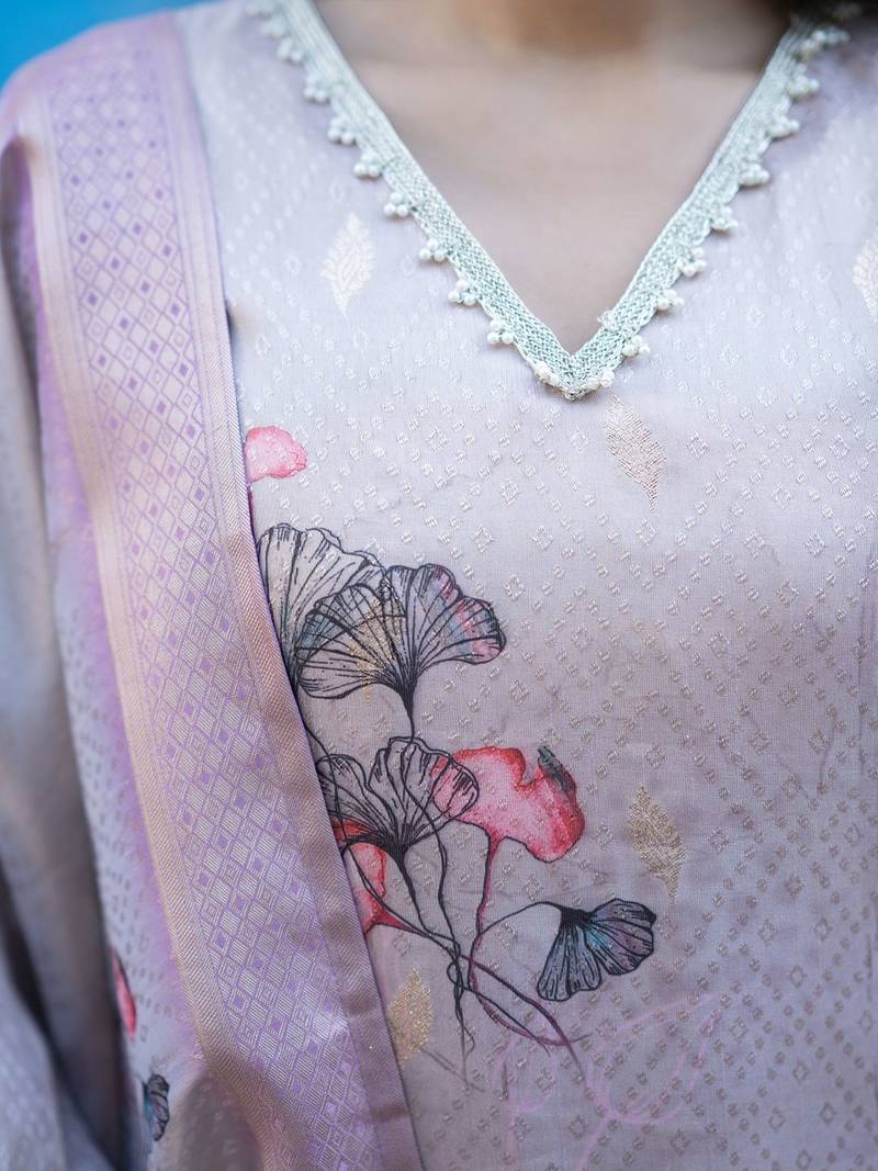 Women Floral Printed Kurta with Trousers & Dupatta