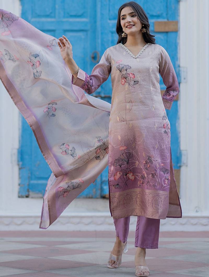 Women Floral Printed Kurta with Trousers & Dupatta