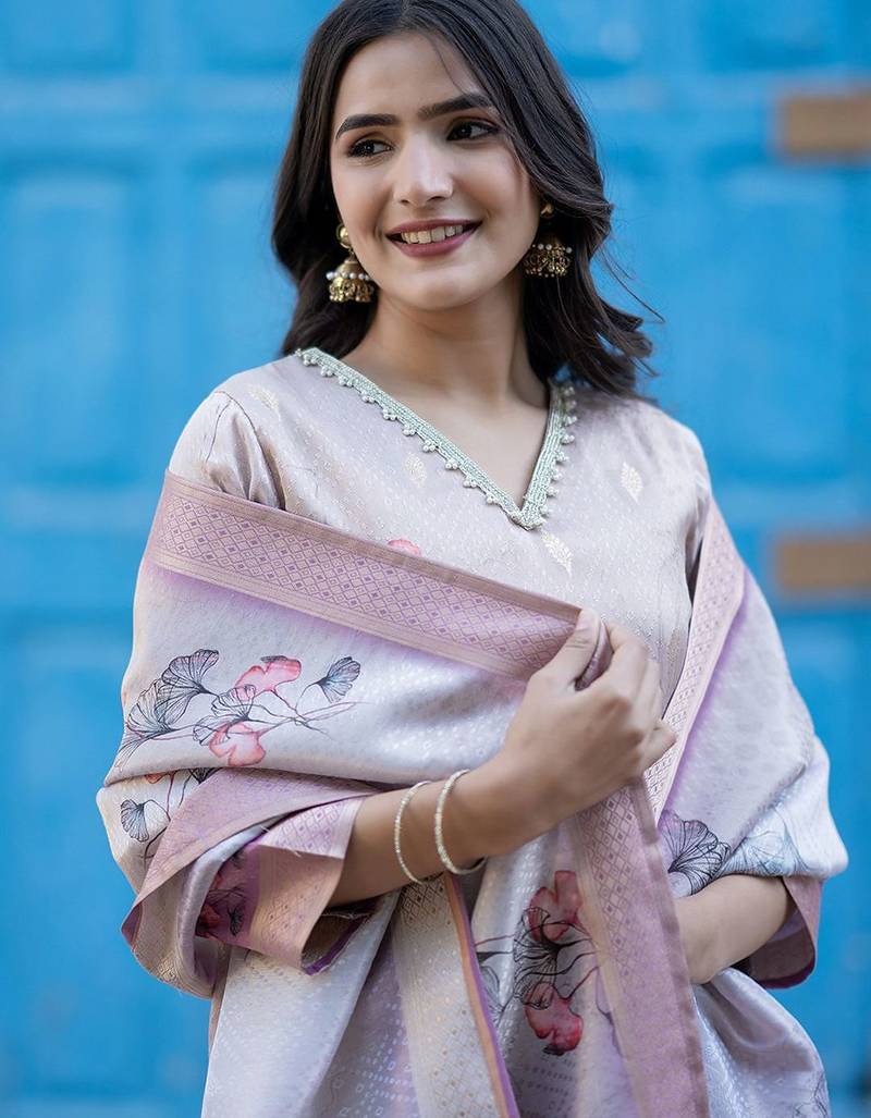 Women Floral Printed Kurta with Trousers & Dupatta