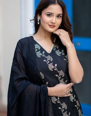 Women Regular Pure Silk Kurta with Palazzos & With Dupatta 7