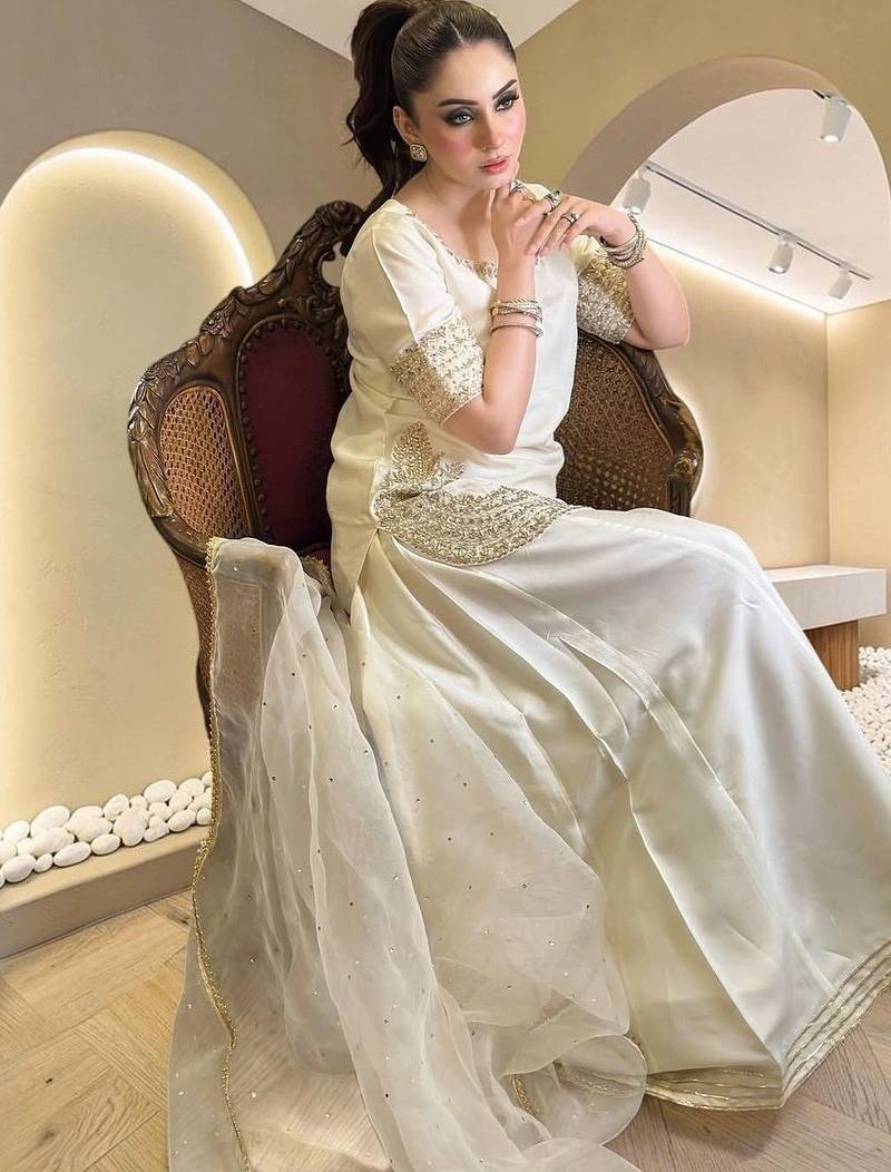 Women Ethnic Motifs Embroidered Regular Silk Chiffon Kurta with Sharara & With Dupatta