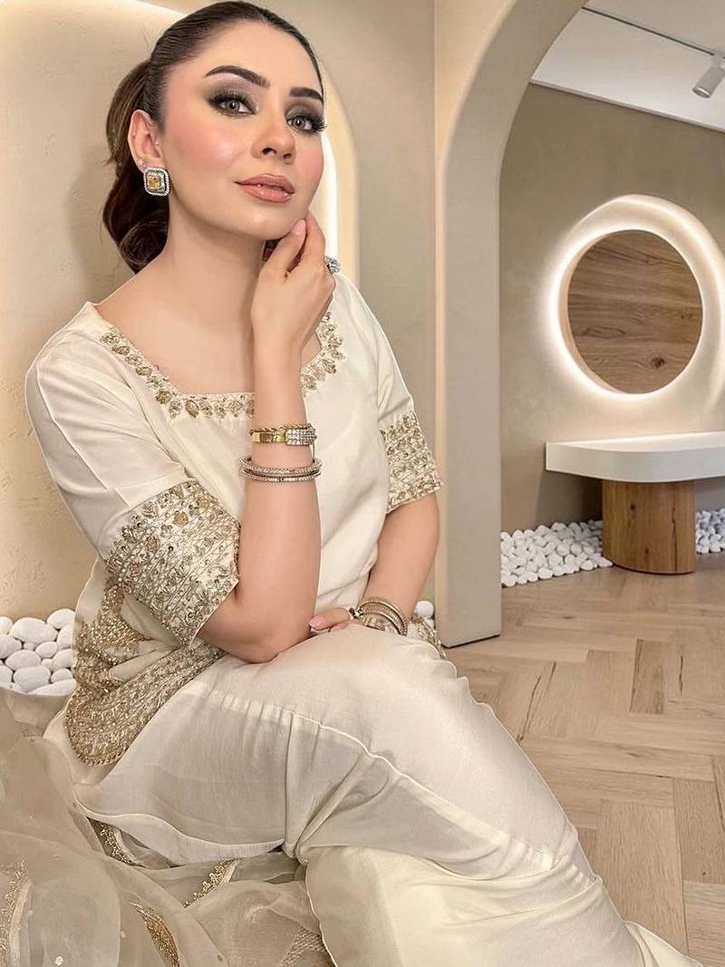 Women Ethnic Motifs Embroidered Regular Silk Chiffon Kurta with Sharara & With Dupatta