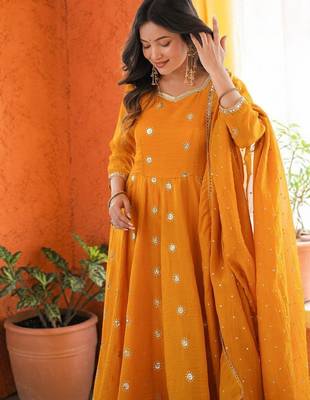 Women Ethnic Motifs Embroidered Empire Sequinned Kurta with Trousers & With Dupatta 6