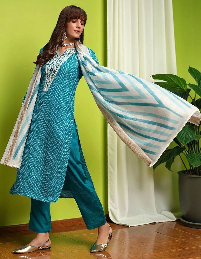 Women Ethnic Motifs Printed Regular Thread Work Pure Cotton Kurta with Trousers & With Dupatta