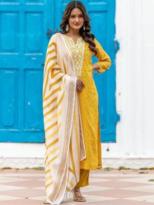 Women Ethnic Motifs Printed Regular Thread Work Kurta with Trousers & With Dupatta 1