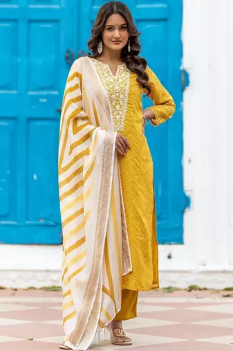 Women Ethnic Motifs Printed Regular Thread Work Kurta with Trousers & With Dupatta