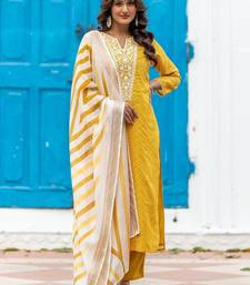 Women Ethnic Motifs Printed Regular Thread Work Kurta with Trousers & With Dupatta
