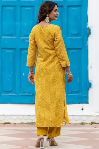 Women Ethnic Motifs Printed Regular Thread Work Kurta with Trousers & With Dupatta