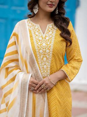 Women Ethnic Motifs Printed Regular Thread Work Kurta with Trousers & With Dupatta 5