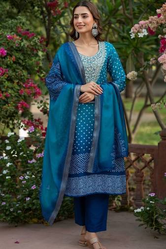 Women Ethnic Motifs Printed Regular Thread Work Kurta with Trousers & With Dupatta