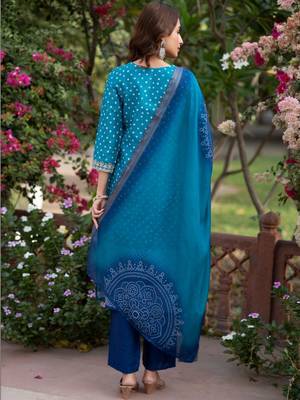 Women Ethnic Motifs Printed Regular Thread Work Kurta with Trousers & With Dupatta 4