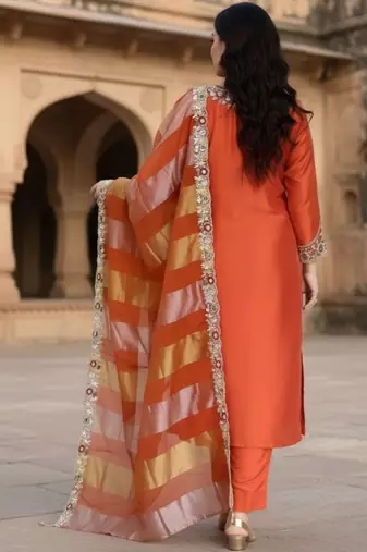 Women Ethnic Motifs Embroidered Regular Thread Work Kurta with Trousers & With Dupatta