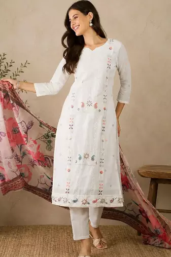 Women Ethnic Motifs Embroidered Regular Thread Work Pure Cotton Kurta with Trousers & With Dupatta