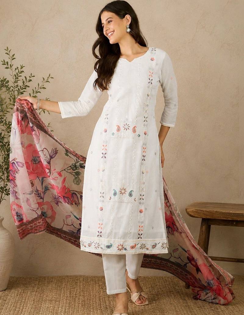 Women Ethnic Motifs Embroidered Regular Thread Work Pure Cotton Kurta with Trousers & With Dupatta