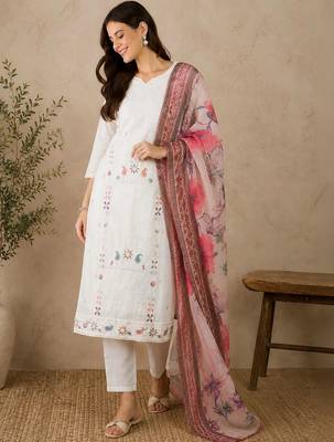 Women Ethnic Motifs Embroidered Regular Thread Work Pure Cotton Kurta with Trousers & With Dupatta 6