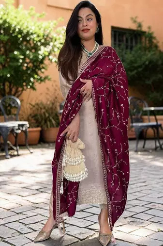 Women Yoke Design Regular Sequinned Kurta with Trousers & With Dupatta