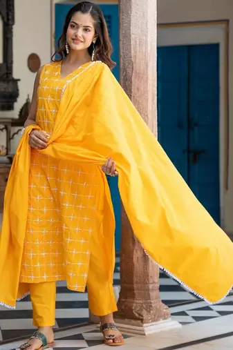Women Ethnic Motifs Embroidered Regular Thread Work Pure Cotton Kurta with Trousers & With Dupatta