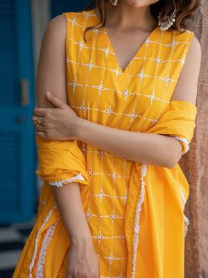 Women Ethnic Motifs Embroidered Regular Thread Work Pure Cotton Kurta with Trousers & With Dupatta 5