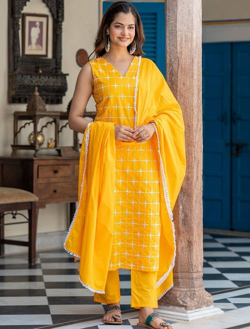Women Ethnic Motifs Embroidered Regular Thread Work Pure Cotton Kurta with Trousers & With Dupatta