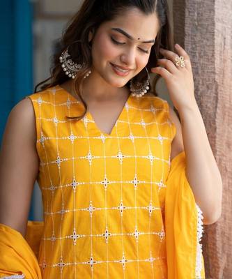 Women Ethnic Motifs Embroidered Regular Thread Work Pure Cotton Kurta with Trousers & With Dupatta 7