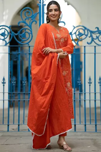 Women Ethnic Motifs Embroidered Regular Pure Cotton Kurta with Trousers & With Dupatta