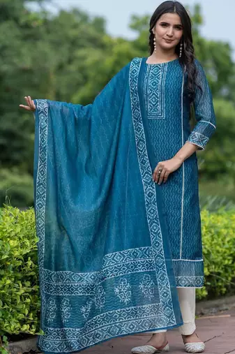 Women Printed Regular Chanderi Silk Kurta with Trousers & With Dupatta