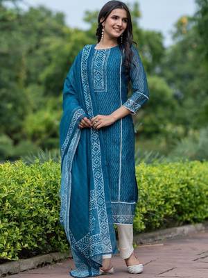 Women Printed Regular Chanderi Silk Kurta with Trousers & With Dupatta 7