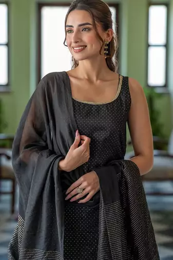 Women Ethnic Motifs Printed Regular Kurta with Trousers & With Dupatta