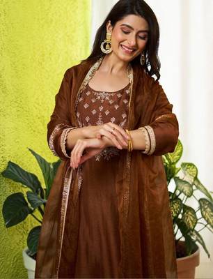 Women Ethnic Motifs Embroidered Regular Thread Work Kurta with Trousers & With Dupatta 2