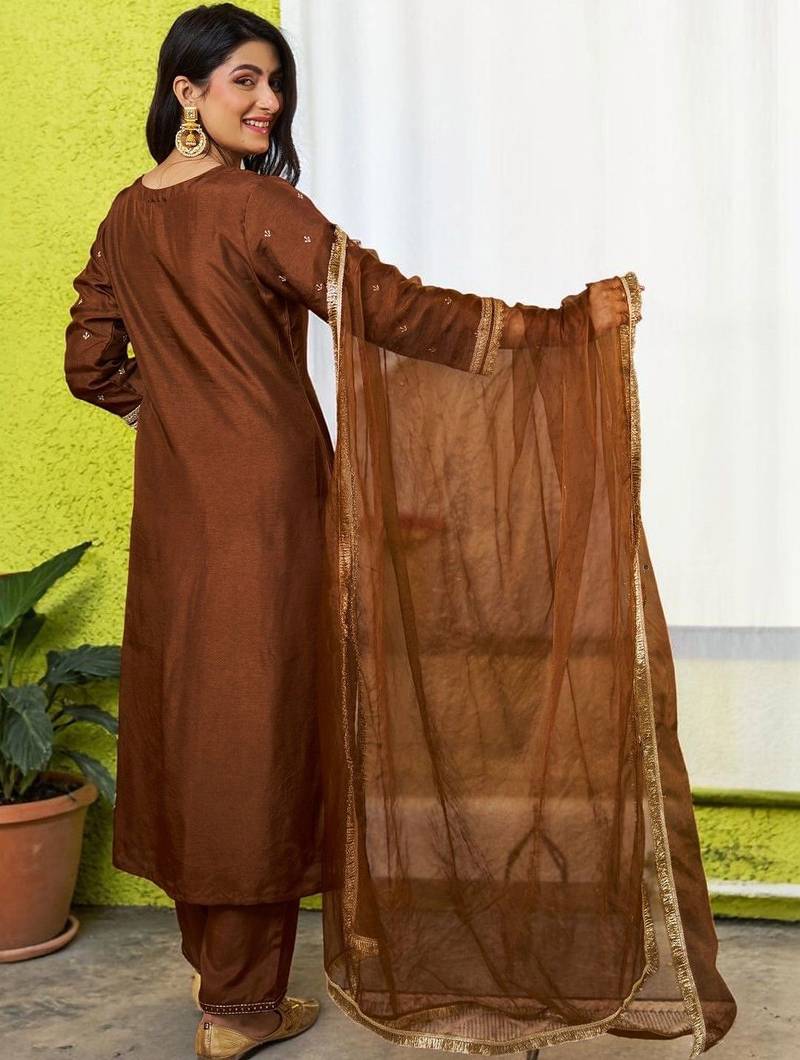 Women Ethnic Motifs Embroidered Regular Thread Work Kurta with Trousers & With Dupatta