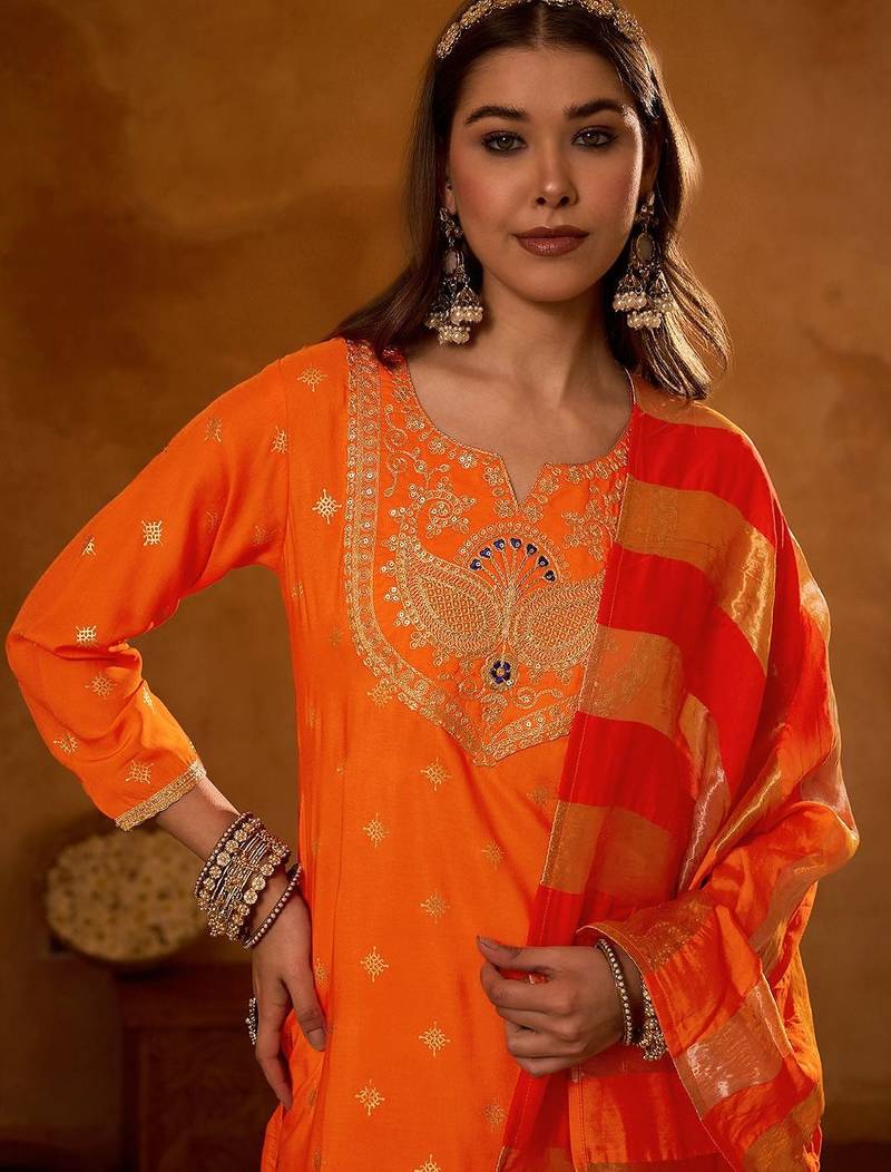 Women Ethnic Motifs Embroidered Regular Kurta with Patiala & With Dupatta