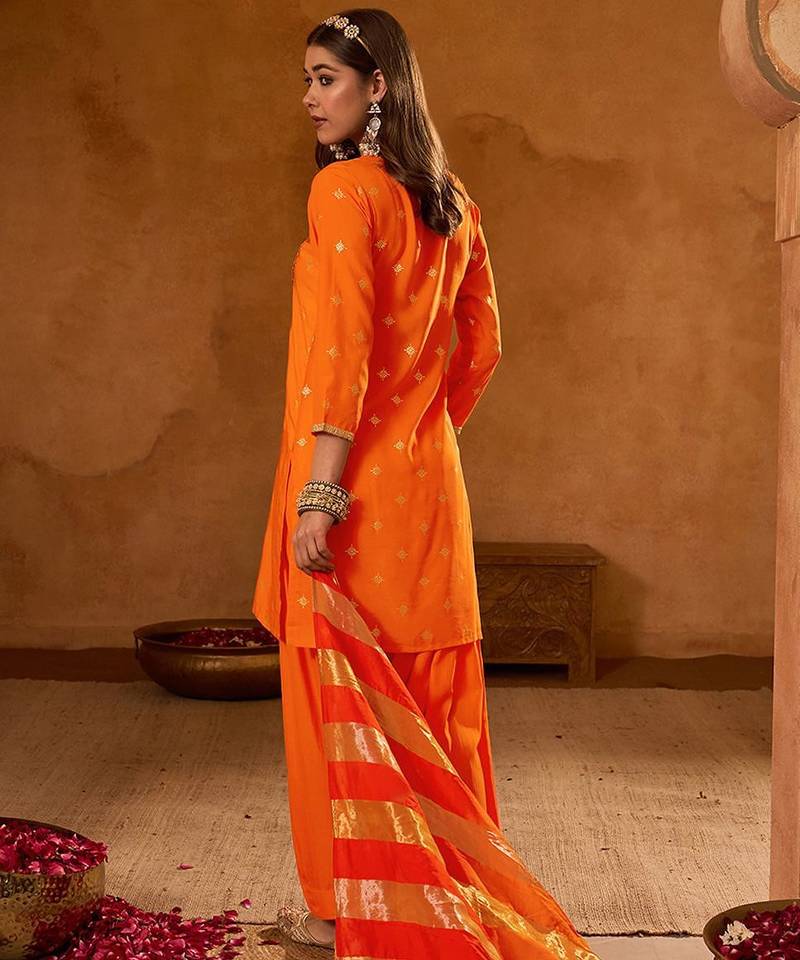 Women Ethnic Motifs Embroidered Regular Kurta with Patiala & With Dupatta