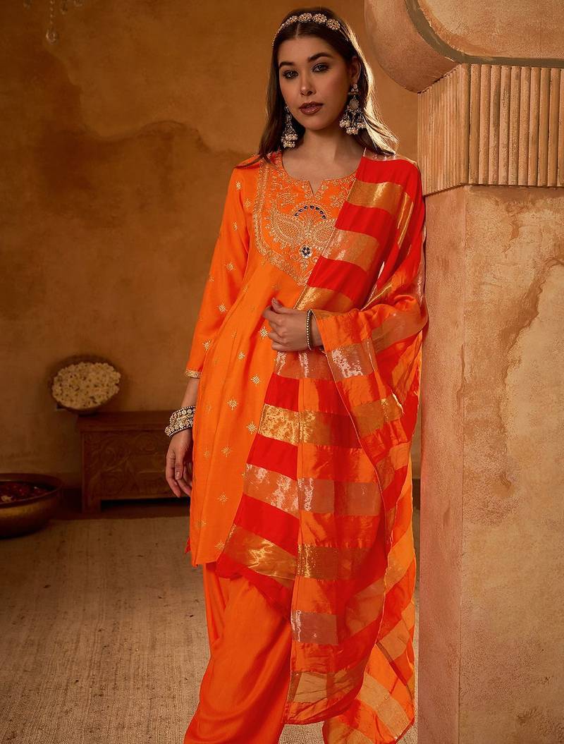 Women Ethnic Motifs Embroidered Regular Kurta with Patiala & With Dupatta