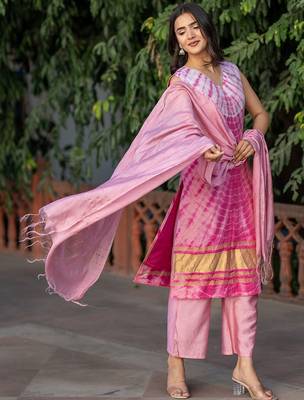 Women Dyed Silk Kurta with Trousers & Dupatta 5