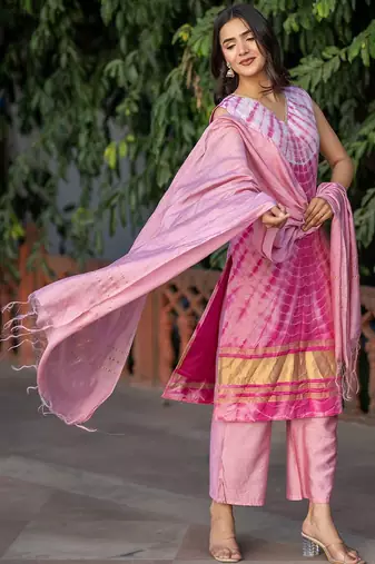 Women Dyed Silk Kurta with Trousers & Dupatta