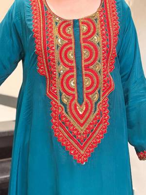 Women Ethnic Motifs Embroidered Regular Sequinned Silk Crepe Kurta with Palazzos 4