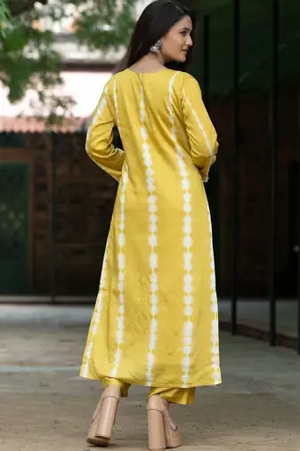 Women Dyed Regular Kurta with Palazzos & With Dupatta