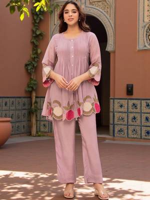 Women Floral Embroidered Pleated Thread Work Kurta with Trousers 3