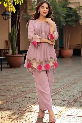 Women Floral Embroidered Pleated Thread Work Kurta with Trousers