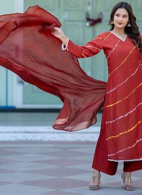 Women Leheriya Dyed Regular Pure Silk Kurta with Trousers & With Dupatta 5