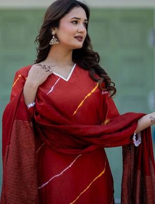 Women Leheriya Dyed Regular Pure Silk Kurta with Trousers & With Dupatta 7