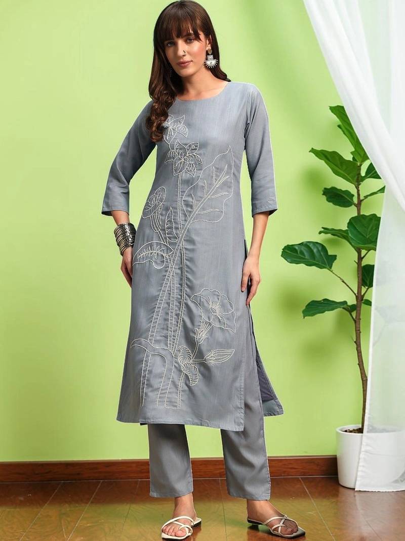 Women Floral Embroidered Regular Thread Work Pure Cotton Kurta with Trousers