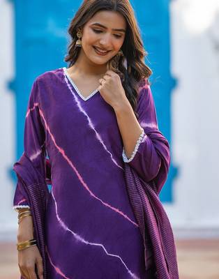 Leheriya Printed Pure Silk V-Neck Straight Kurta With Trousers And Dupatta 2