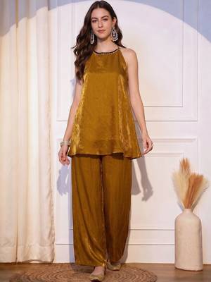 Women Regular Kurta with Palazzos 7