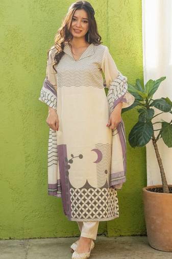 Women Ethnic Motifs Printed V-Neck Regular Kurta wWth Trousers & Dupatta