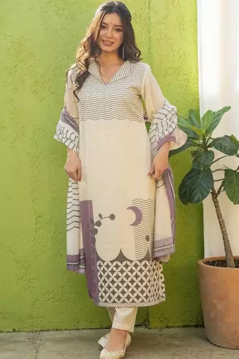 Women Ethnic Motifs Printed V-Neck Regular Kurta wWth Trousers & Dupatta